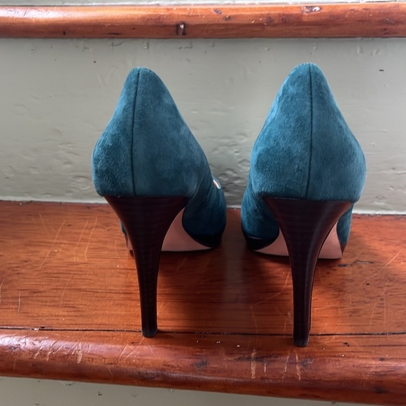 Cole Haan Chelsea Pump - Picture 2 of 7